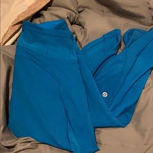 LULU LEMON CROPPED LEGGINGS